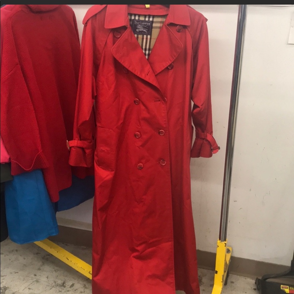 Burberry trench classic coat